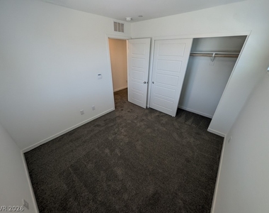 484 Golden Myna Avenue - Photo Thumbnail 21