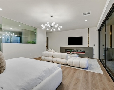807 Magnum Cliff Court - Photo Thumbnail 25