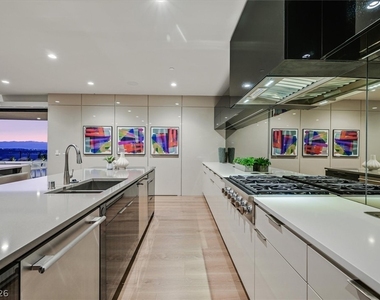 807 Magnum Cliff Court - Photo Thumbnail 16