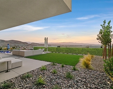 807 Magnum Cliff Court - Photo Thumbnail 13