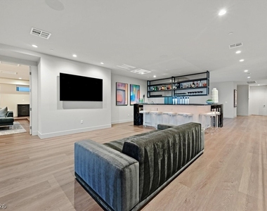 807 Magnum Cliff Court - Photo Thumbnail 40