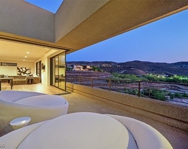 807 Magnum Cliff Court - Photo Thumbnail 6