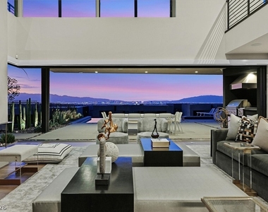 807 Magnum Cliff Court - Photo Thumbnail 9