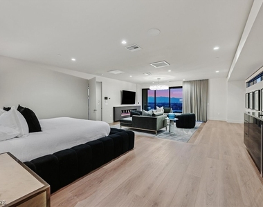 807 Magnum Cliff Court - Photo Thumbnail 43