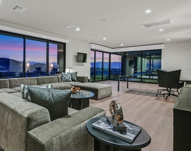 807 Magnum Cliff Court - Photo Thumbnail 52