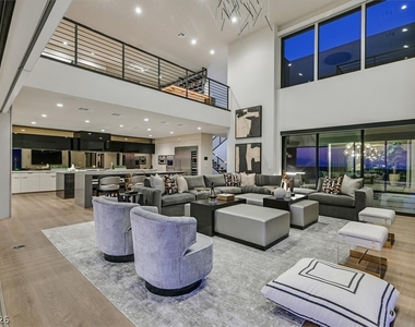 807 Magnum Cliff Court - Photo Thumbnail 11