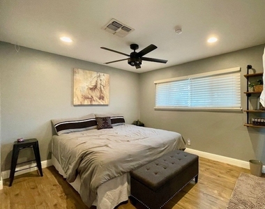 2246 Windsor Drive - Photo Thumbnail 36