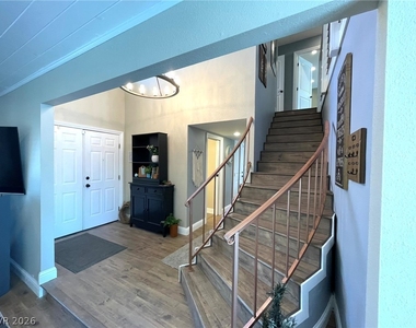 2246 Windsor Drive - Photo Thumbnail 3