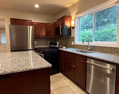 123 Robble Ave - Photo Thumbnail 14