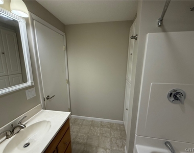 505 Village Boulevard N - Photo Thumbnail 27