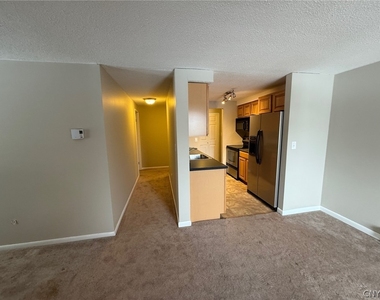 505 Village Boulevard N - Photo Thumbnail 10