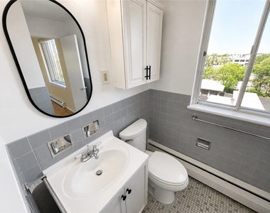 1000 East Avenue - Photo Thumbnail 29