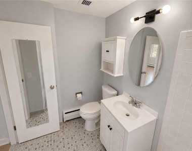 1000 East Avenue - Photo Thumbnail 19