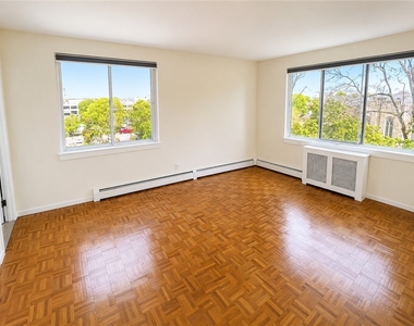 1000 East Avenue - Photo Thumbnail 21
