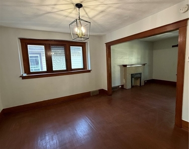 301 Crestwood Avenue - Photo Thumbnail 2
