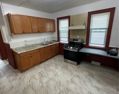 298 Winslow Avenue - Photo Thumbnail 9