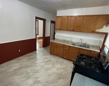 298 Winslow Avenue - Photo Thumbnail 8
