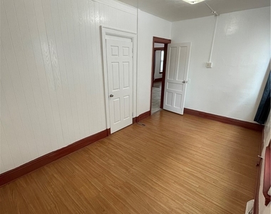 298 Winslow Avenue - Photo Thumbnail 10