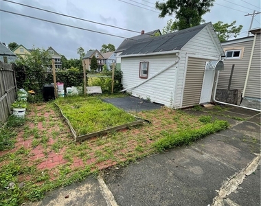 298 Winslow Avenue - Photo Thumbnail 15