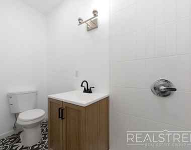 1469 Dean St - Photo Thumbnail 5