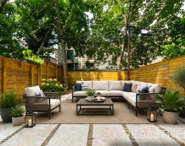 1469 Dean St - Photo Thumbnail 5