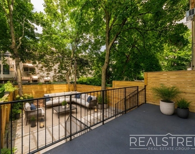1469 Dean St - Photo Thumbnail 6