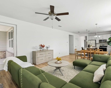 1729 Tolstoy Lane - Photo Thumbnail 7
