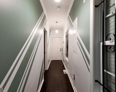 1079 Sims Street Sw - Photo Thumbnail 7