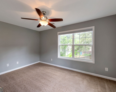 1079 Sims Street Sw - Photo Thumbnail 12