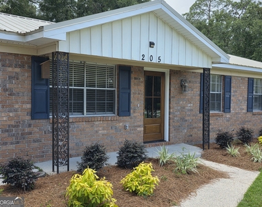 205 Whitehall Avenue - Photo Thumbnail 1
