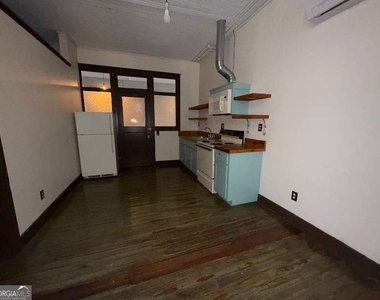 359 Railroad Street - Photo Thumbnail 6