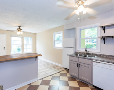 2435 Claude Street Nw - Photo Thumbnail 5