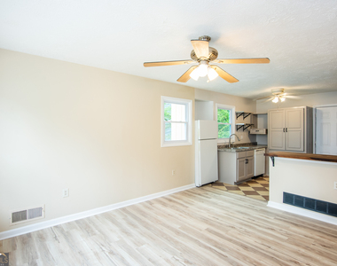 2435 Claude Street Nw - Photo Thumbnail 1