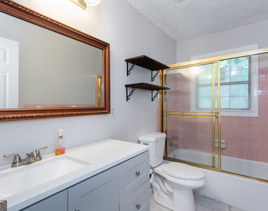 2435 Claude Street Nw - Photo Thumbnail 7