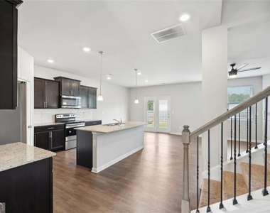 6637 Bluffview Drive - Photo Thumbnail 9