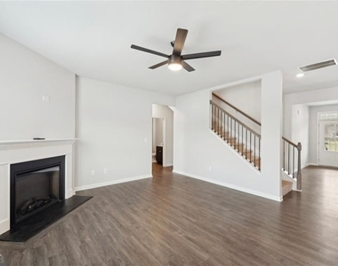 6637 Bluffview Drive - Photo Thumbnail 10