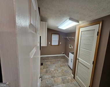 1505 Old Loganville Road - Photo Thumbnail 22
