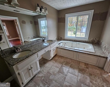 1505 Old Loganville Road - Photo Thumbnail 26