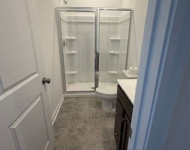 2829 Rosehall Way - Photo Thumbnail 17