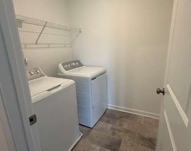 2829 Rosehall Way - Photo Thumbnail 11