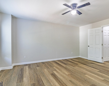 2367 Knott Street - Photo Thumbnail 17