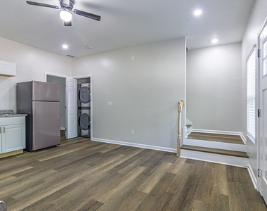 2367 Knott Street - Photo Thumbnail 4