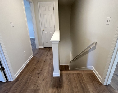 3051 Kentmere Drive - Photo Thumbnail 16