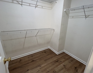 3051 Kentmere Drive - Photo Thumbnail 12
