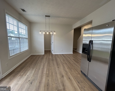 3051 Kentmere Drive - Photo Thumbnail 6