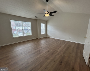 3051 Kentmere Drive - Photo Thumbnail 9