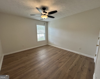 3051 Kentmere Drive - Photo Thumbnail 15