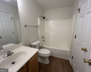 3051 Kentmere Drive - Photo Thumbnail 13