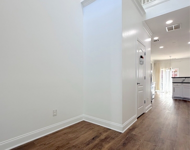 3527 Compass Rose Drive - Photo Thumbnail 6