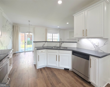 3527 Compass Rose Drive - Photo Thumbnail 10